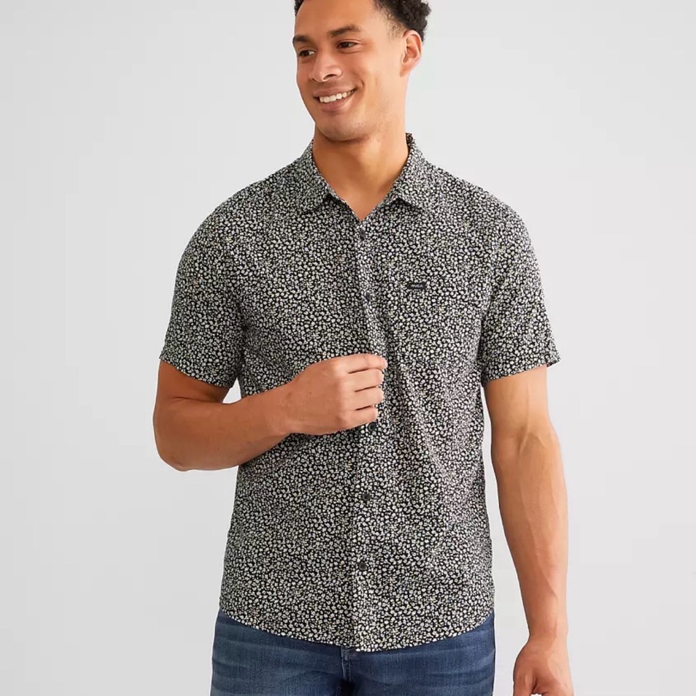 RVCA Black Shirt with White Floral Print Short Sleeve Button-Up Size Large